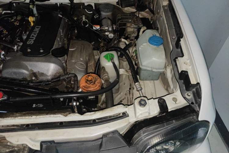 Used Suzuki Jimny 2012 1.3 AT Mode3 Engine Bay Left