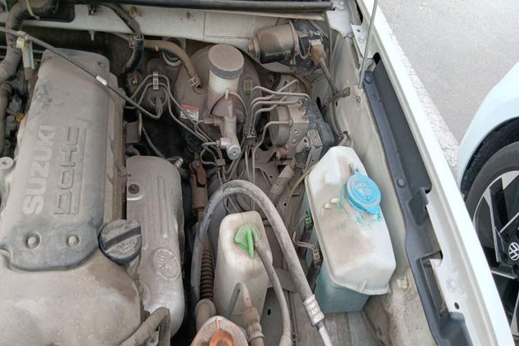 Used Suzuki Jimny 2012 1.3 AT JLX Engine Bay Left