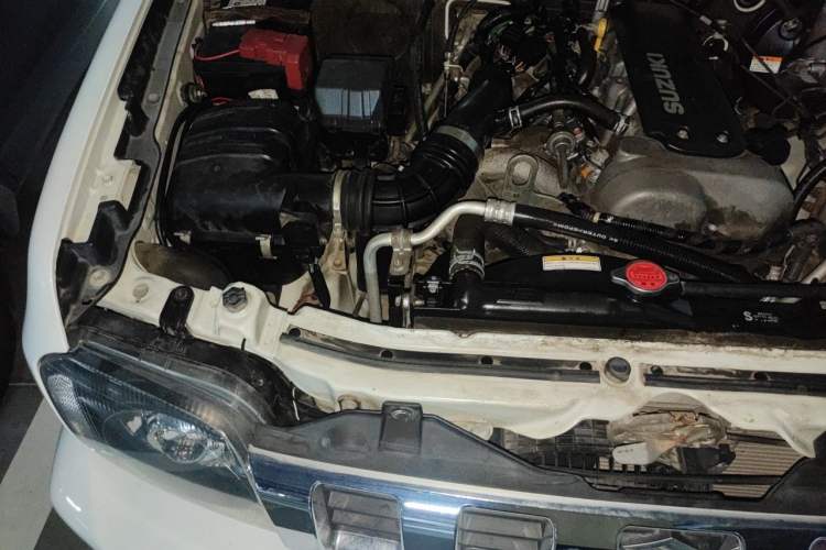 Used Suzuki Jimny 2012 1.3 AT Mode3 Engine Bay Right