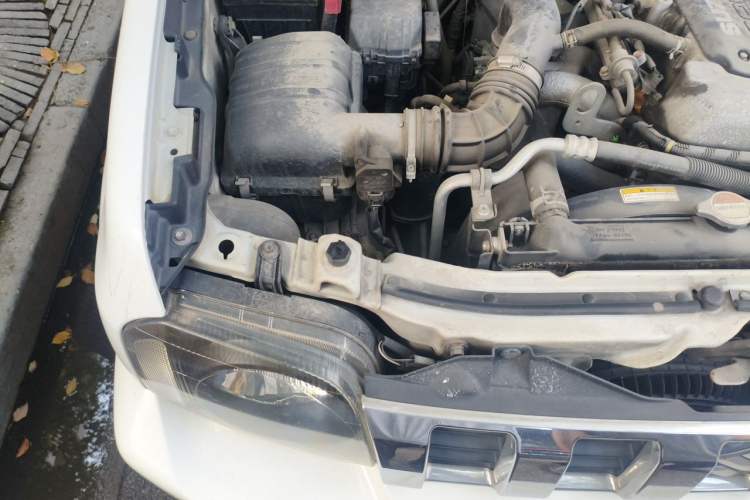 Used Suzuki Jimny 2012 1.3 AT JLX Navigation Edition Engine Bay Right