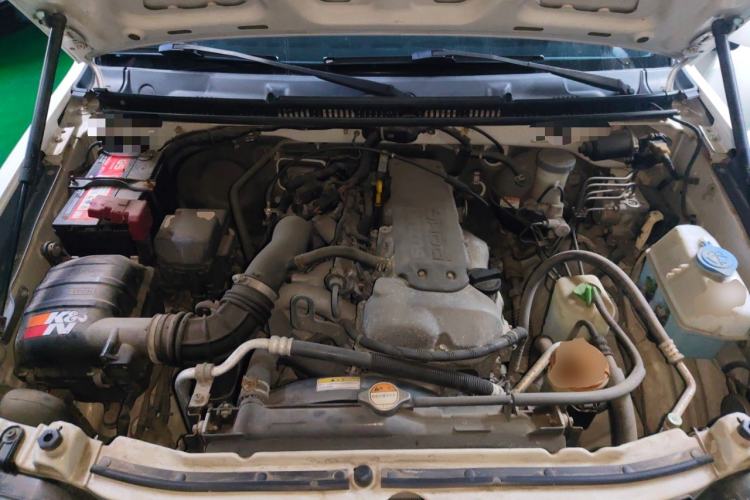 Used Suzuki Jimny  Engine Bay