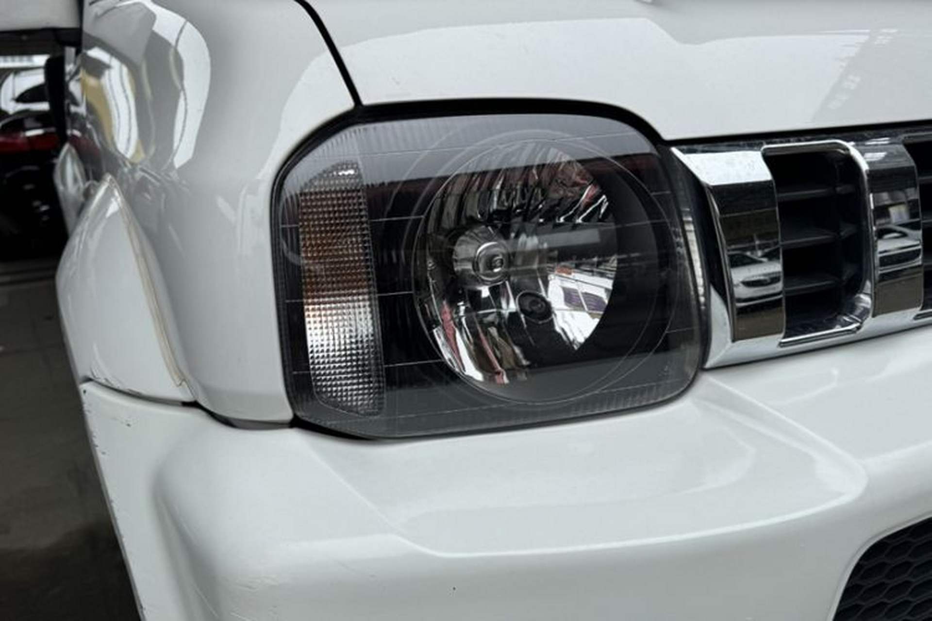 Used Suzuki Jimny 2012 1.3 AT JLX Navigation Edition Exterior 4