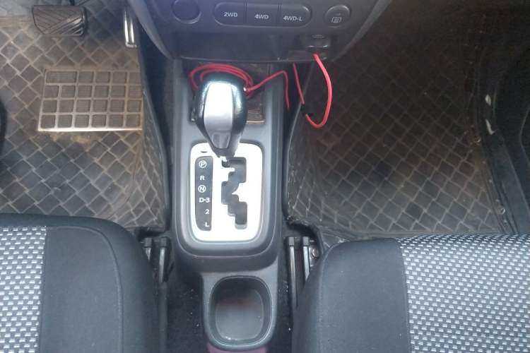 Used Suzuki Jimny 2012 1.3 AT JLX Gear Lever