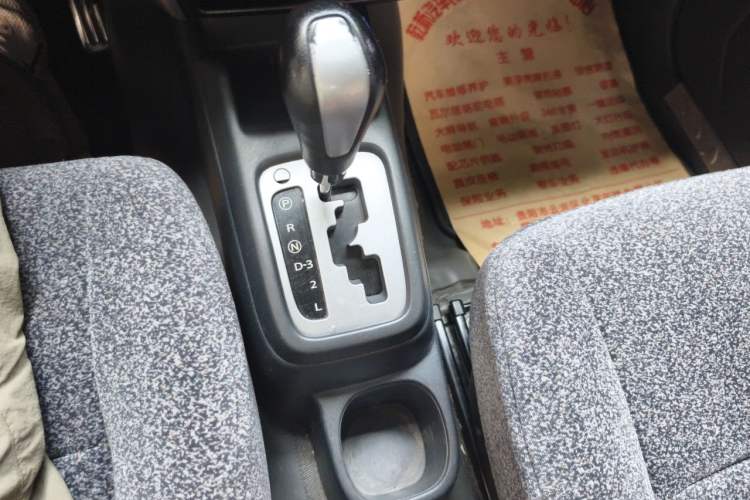 Used Suzuki Jimny 2012 1.3 AT JLX Navigation Edition Gear Lever