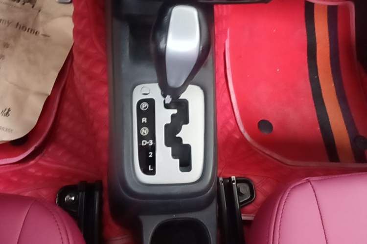 Used Suzuki Jimny 2012 1.3 AT JLX Navigation Edition Gear Lever