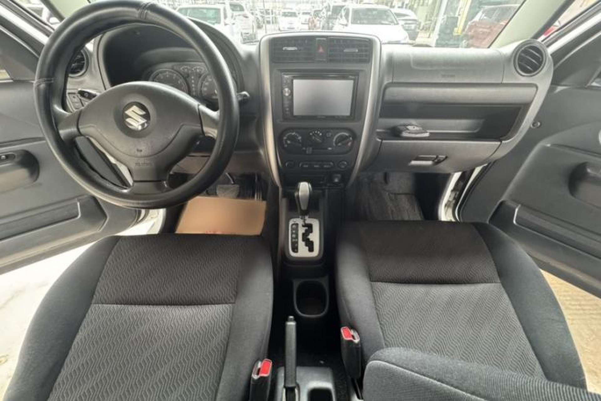 Used Suzuki Jimny 2012 1.3 AT JLX Navigation Edition Interior 4