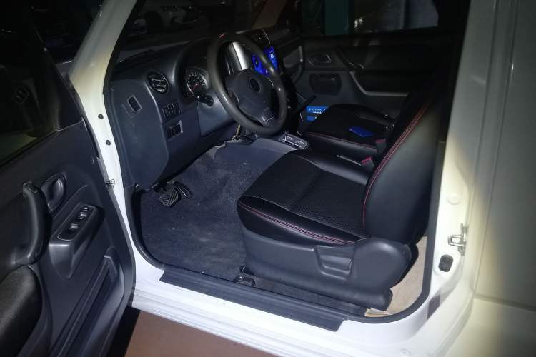 Used Suzuki Jimny 2012 1.3 AT JLX Left Rear Seat