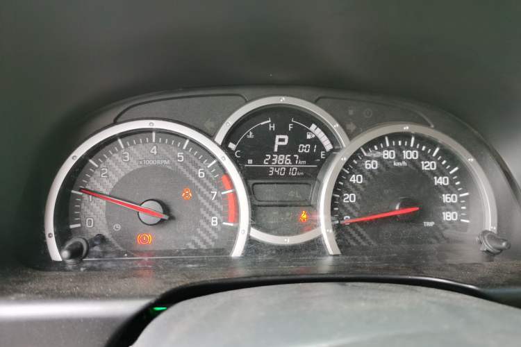 Used Suzuki Jimny 2012 1.3 AT JLX Navigation Edition Odometer Close Up