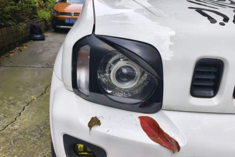 Used Suzuki Jimny 2012 1.3 AT JLX Navigation Edition Right Front Headlight