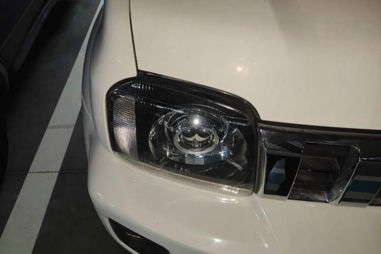 Used Suzuki Jimny 2012 1.3 AT Mode3 Right Front Headlight