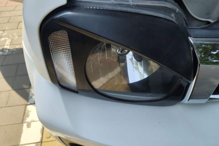 Used Suzuki Jimny 2012 1.3 AT JLX Right Front Headlight