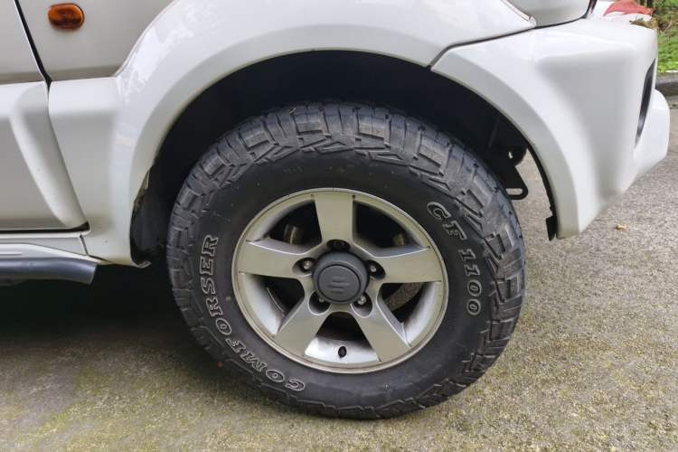 Used Suzuki Jimny 2012 1.3 AT JLX Navigation Edition Right Front Wheel Hub