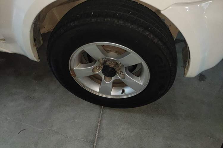 Used Suzuki Jimny 2012 1.3 AT Mode3 Right Front Wheel Hub