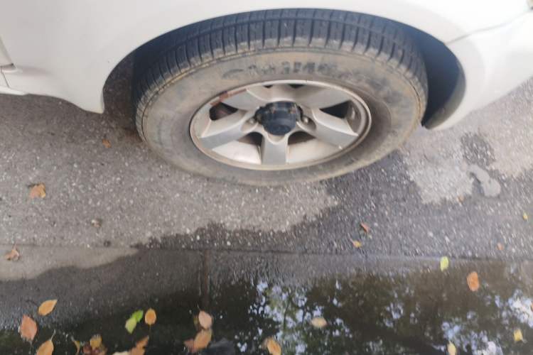 Used Suzuki Jimny 2012 1.3 AT JLX Navigation Edition Right Front Wheel Hub