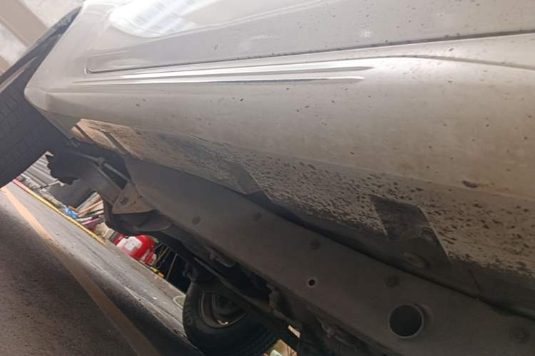 Used Suzuki Jimny 2012 1.3 AT JLX Navigation Edition Right Side Sill