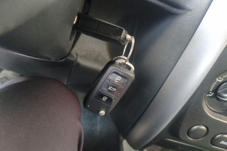 Used Suzuki Jimny 2012 1.3 AT JLX Navigation Edition Vehicle Key