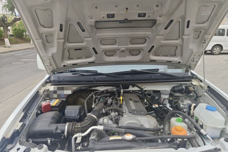 Used Suzuki Jimny  Engine Bay