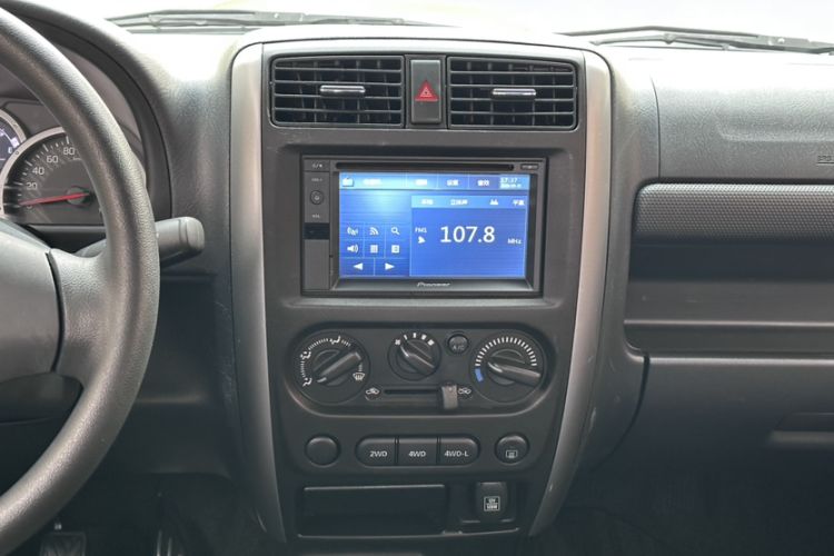 Used Suzuki Jimny 2015 1.3 MT JLX Audio And AC Panel