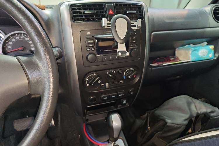 Used Suzuki Jimny 2015 1.3 AT JLX Audio And AC Panel
