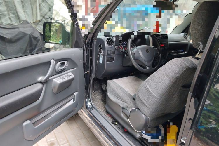 Used Suzuki Jimny 2015 1.3 MT JLX Driver Seat