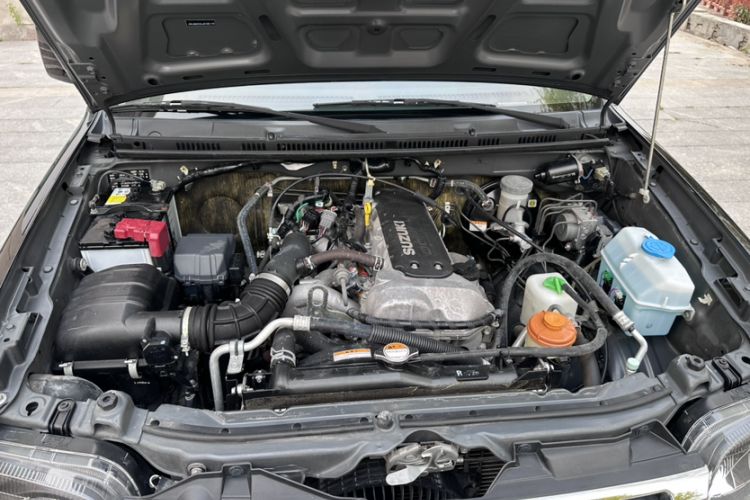 Used Suzuki Jimny 2015 1.3 MT JLX Engine Bay