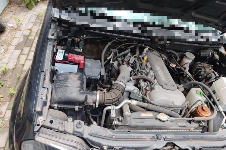 Used Suzuki Jimny 2015 1.3 MT JLX Engine Bay Right