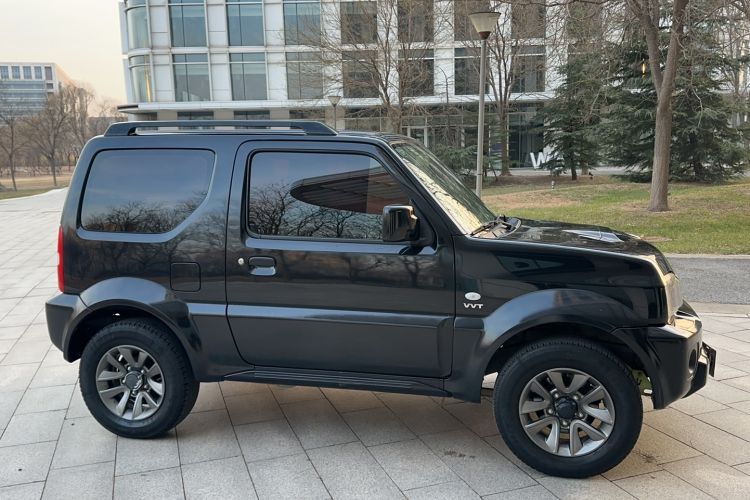 Used Suzuki Jimny 2015 1.3L AT JLX Navigation Edition Exterior 2
