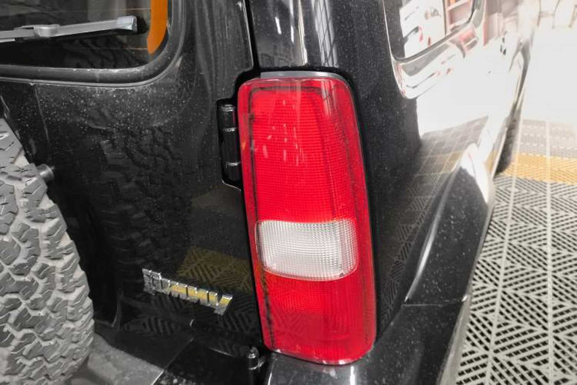 Used Suzuki Jimny 2015 1.3 AT JLX Exterior 2