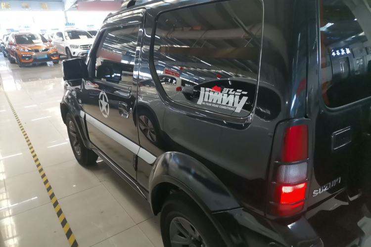 Used Suzuki Jimny 2015 1.3 MT JLX Exterior 3