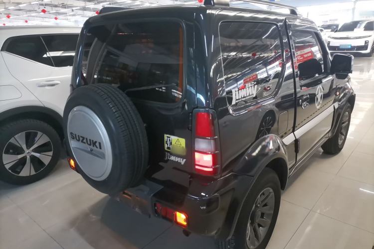 Used Suzuki Jimny 2015 1.3 MT JLX Exterior 5