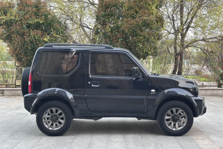 Used Suzuki Jimny 2015 1.3 MT JLX Exterior 5