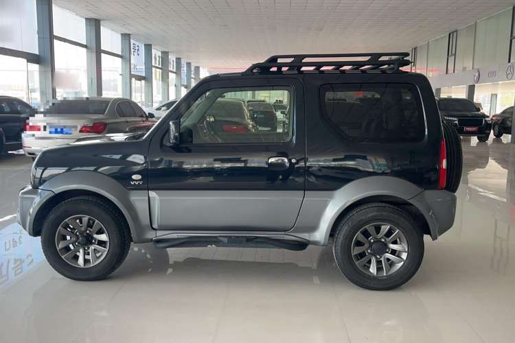 Used Suzuki Jimny 2015 1.3 AT Mode3 Navigation Edition Exterior 5