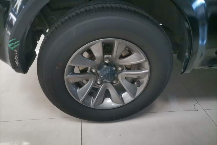 Used Suzuki Jimny 2015 1.3 MT JLX Exterior 7