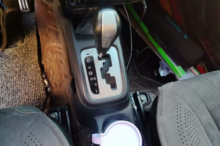 Used Suzuki Jimny 2015 1.3 AT JLX Gear Lever