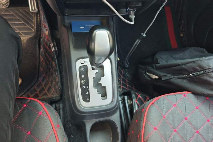 Used Suzuki Jimny 2015 1.3 AT JLX Gear Lever