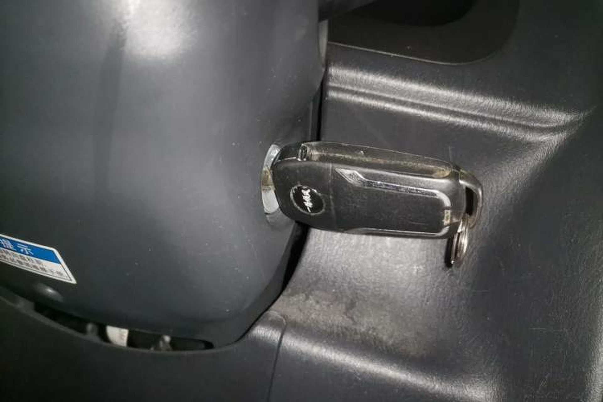 Used Suzuki Jimny 2015 1.3 MT JLX Interior 1