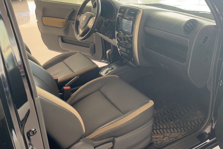 Used Suzuki Jimny 2015 1.3 AT Mode3 Navigation Edition Interior 2