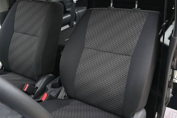 Used Suzuki Jimny 2015 1.3 MT JLX Interior 3