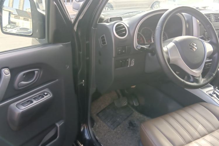 Used Suzuki Jimny 2015 1.3 AT JLX Interior 3