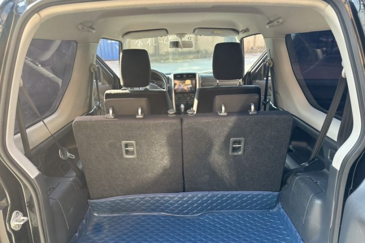 Used Suzuki Jimny 2015 1.3 AT JLX Interior 3