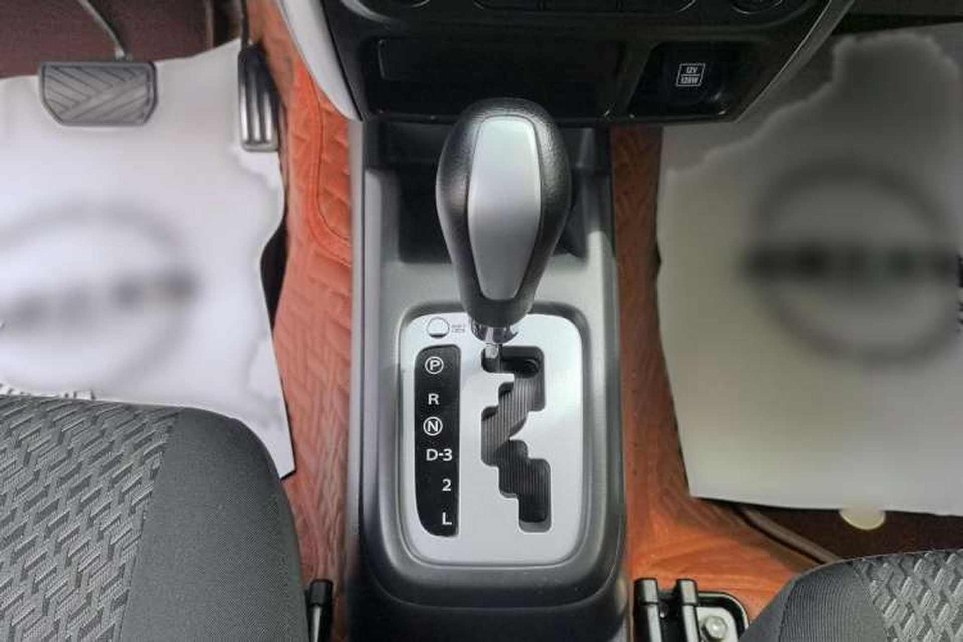 Used Suzuki Jimny 2015 1.3 AT JLX Interior 5
