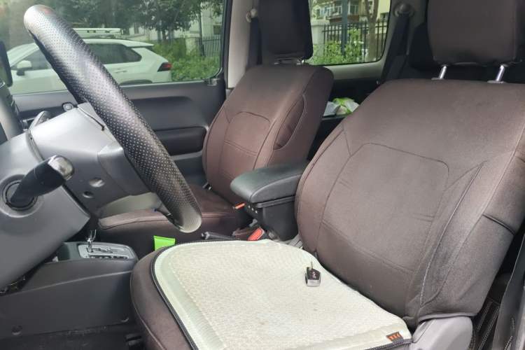 Used Suzuki Jimny 2015 1.3 AT JLX Left Front Seat