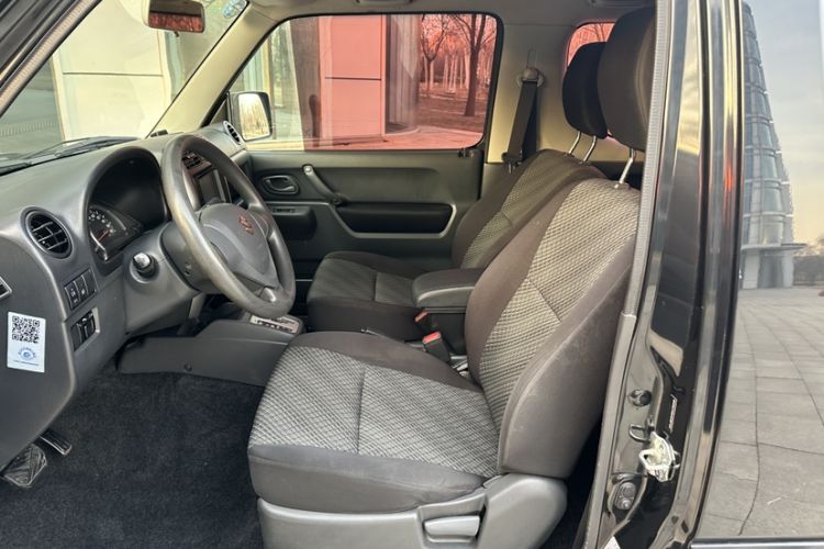 Used Suzuki Jimny 2015 1.3L AT JLX Navigation Edition Left Front Seat