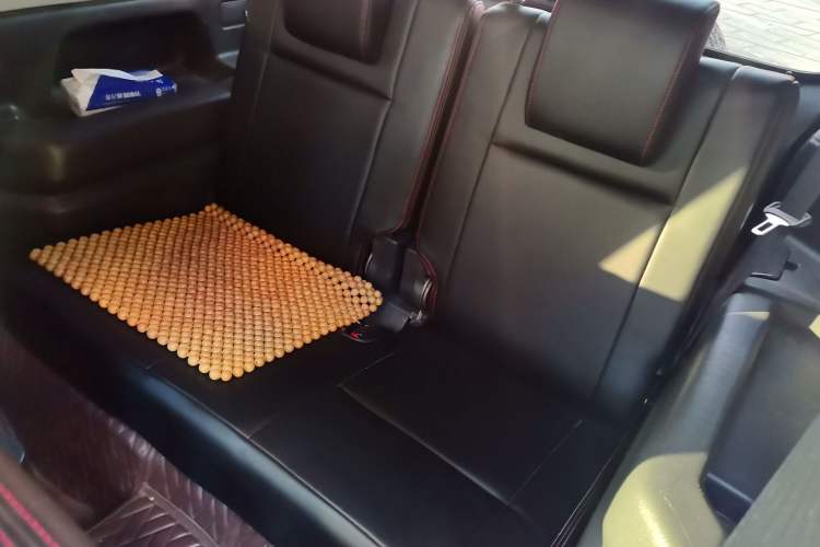 Used Suzuki Jimny 2015 1.3 AT JLX Left Rear Seat