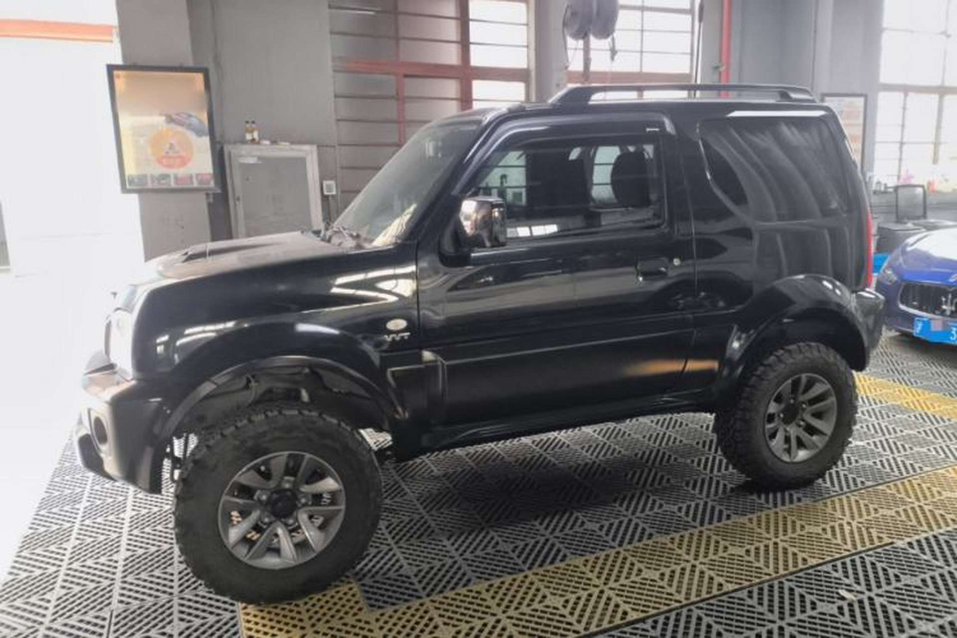 Used Suzuki Jimny 2015 1.3 AT JLX Left Side