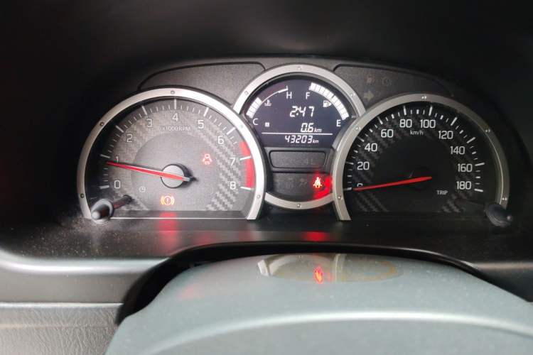 Used Suzuki Jimny 2015 1.3 MT JLX Odometer Close Up