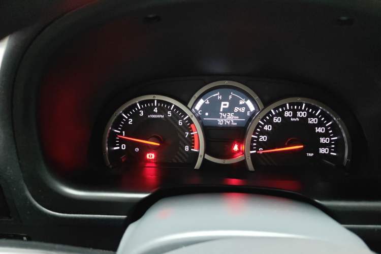 Used Suzuki Jimny 2015 1.3 AT JLX Odometer Close Up