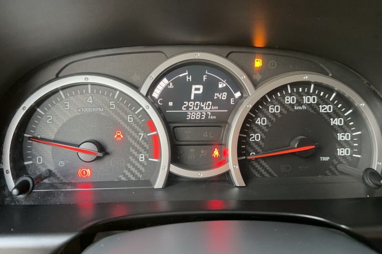 Used Suzuki Jimny 2015 1.3L AT JLX Navigation Edition Odometer Close Up