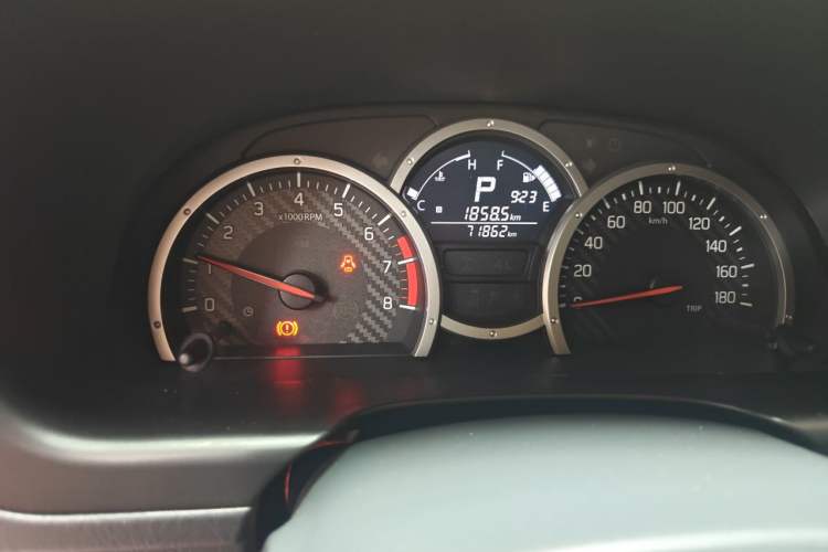 Used Suzuki Jimny 2015 1.3 AT JLX Odometer Close Up