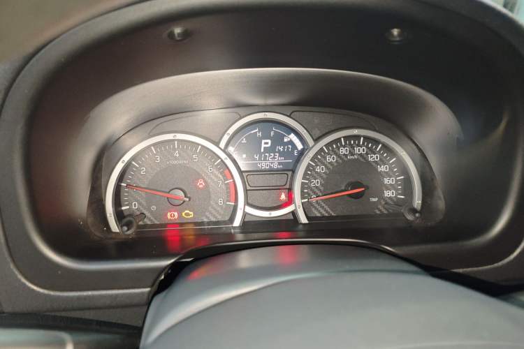 Used Suzuki Jimny 2015 1.3 AT JLX Odometer Close Up